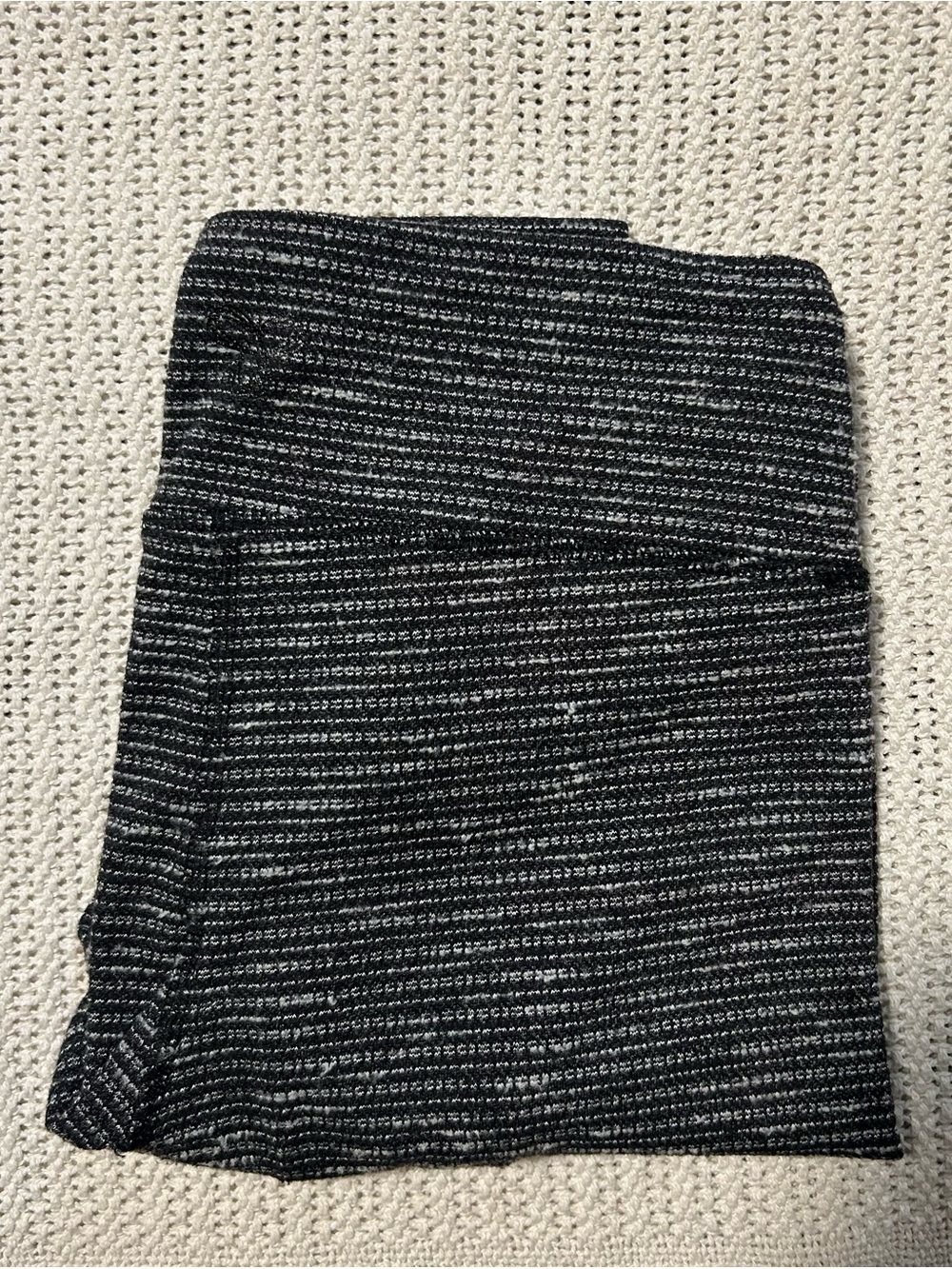 Aritzia TNA Women’s Salt & Pepper Leggings